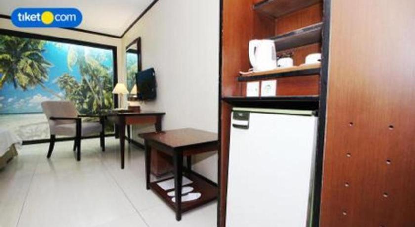 Makassar Golden Hotel Exterior photo