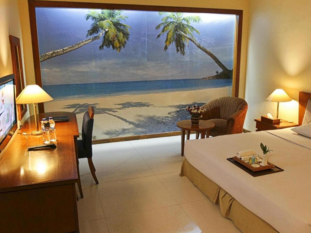 Makassar Golden Hotel Exterior photo