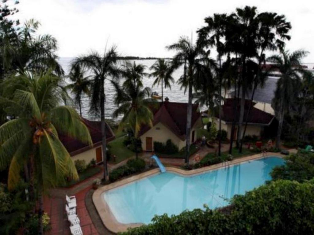 Makassar Golden Hotel Exterior photo